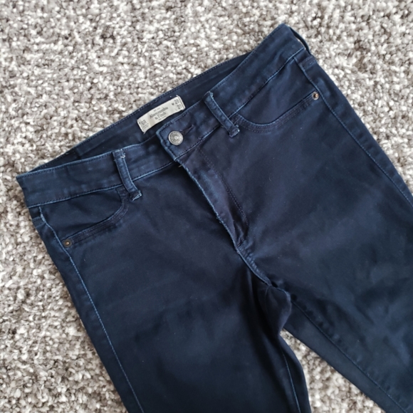 Abercrombie and Fitch Low Rise Jegging - Picture 3 of 5
